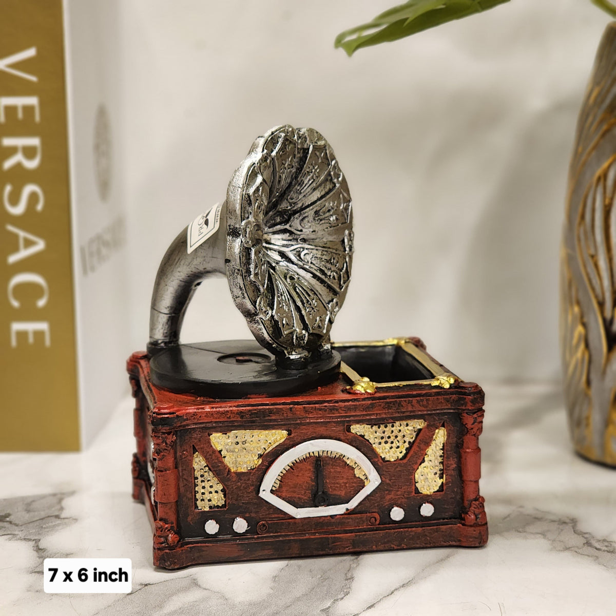 decorative gramophone showpiece