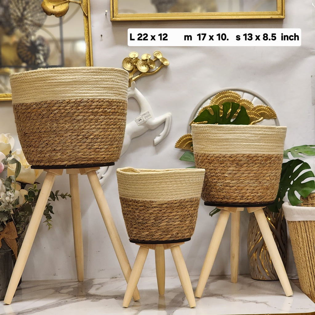 woven jute/rattan plant stand set with tripod wooden legs