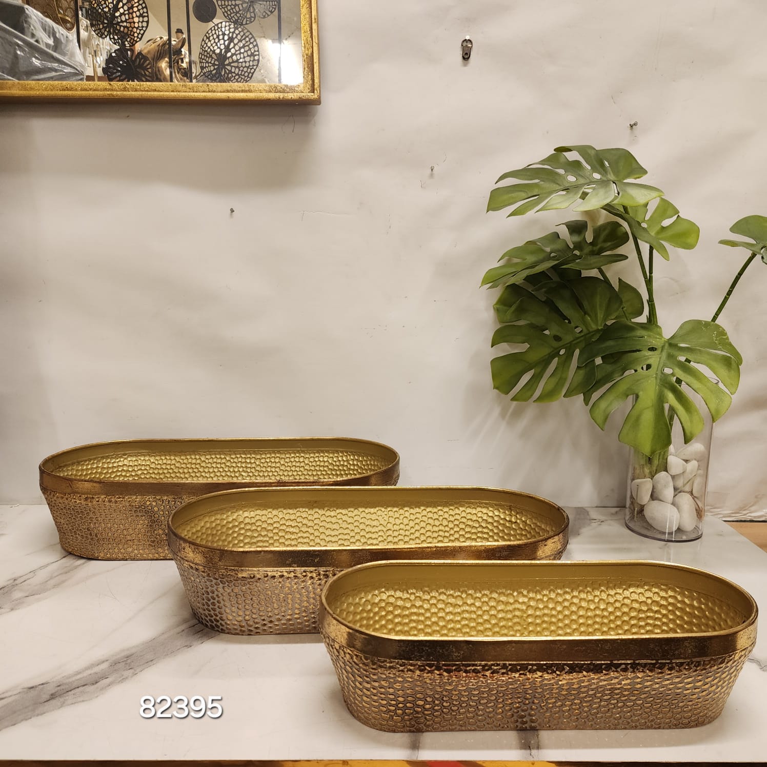 Gold Hammered Oval Metal Trays