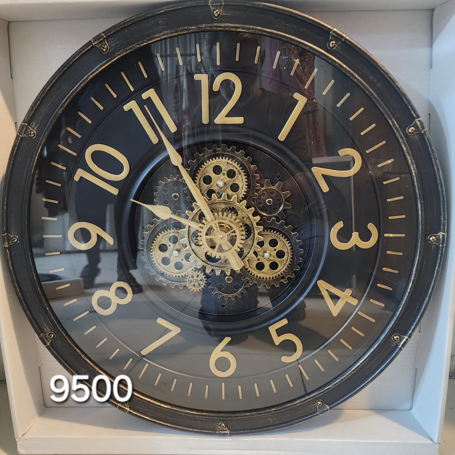 Industrial Moving Gear Wall Clock