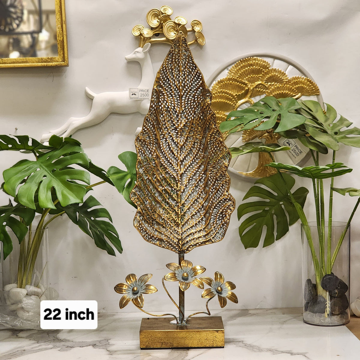 Metal Leaf Tabletop Showpiece