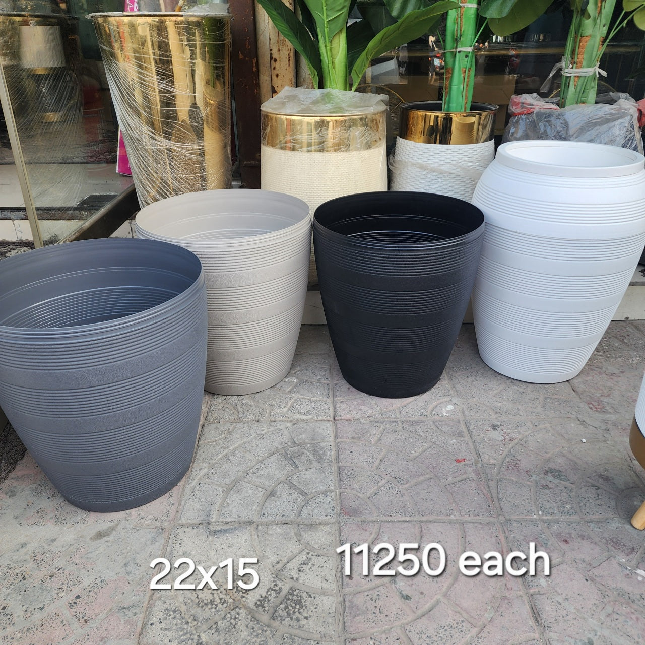 Ribbed Round Planters