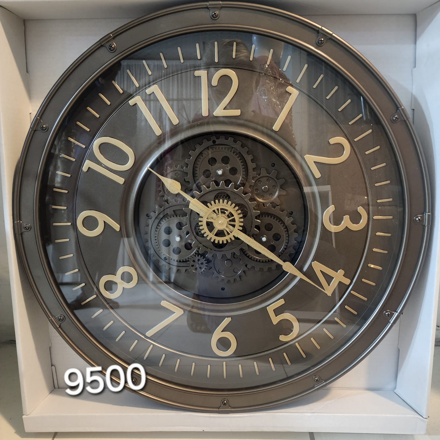 Industrial Moving Gear Wall Clock
