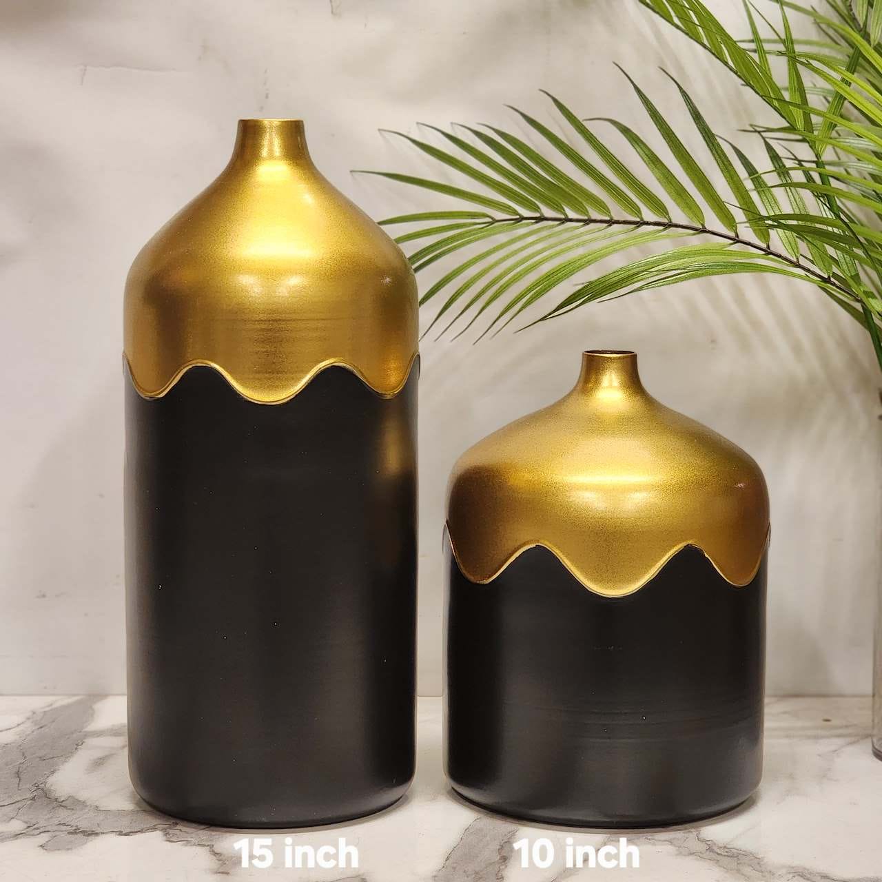 Black and Gold Drip/Wave Decorative Vase