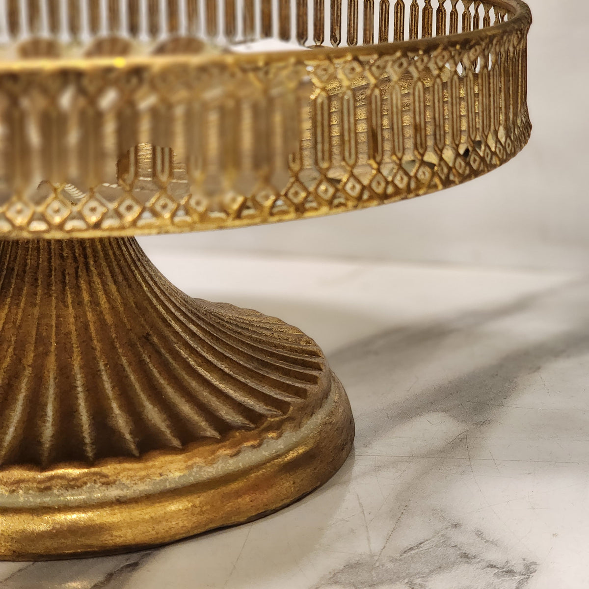 Pedestal Fruit Bowl / Footed Decor Bowl