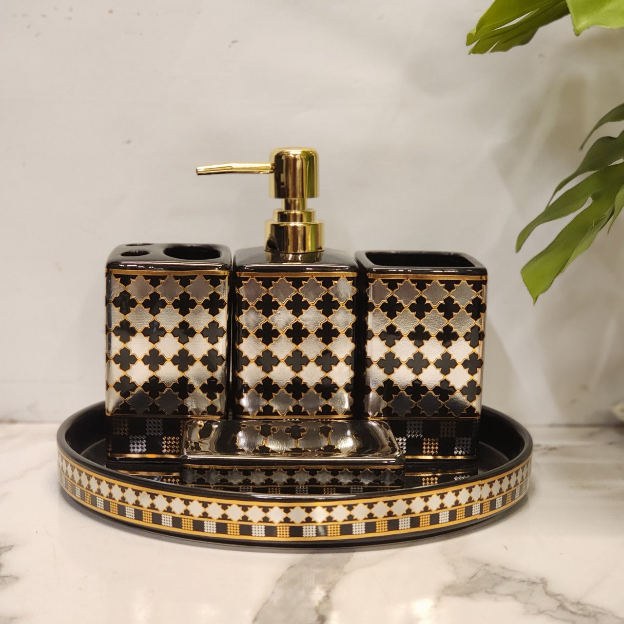 Luxury Black and Gold Ceramic Bath Sets