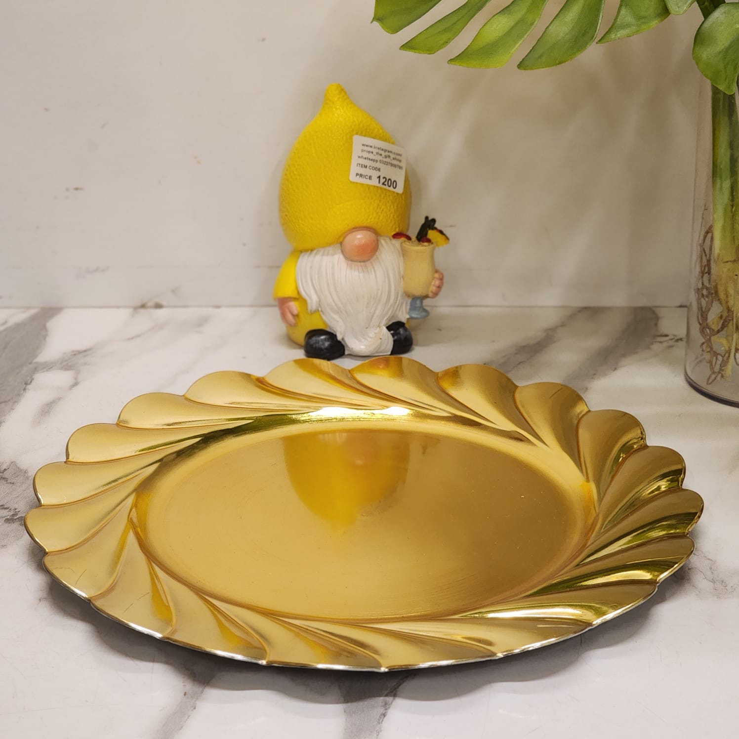 gold textured reef charger plate