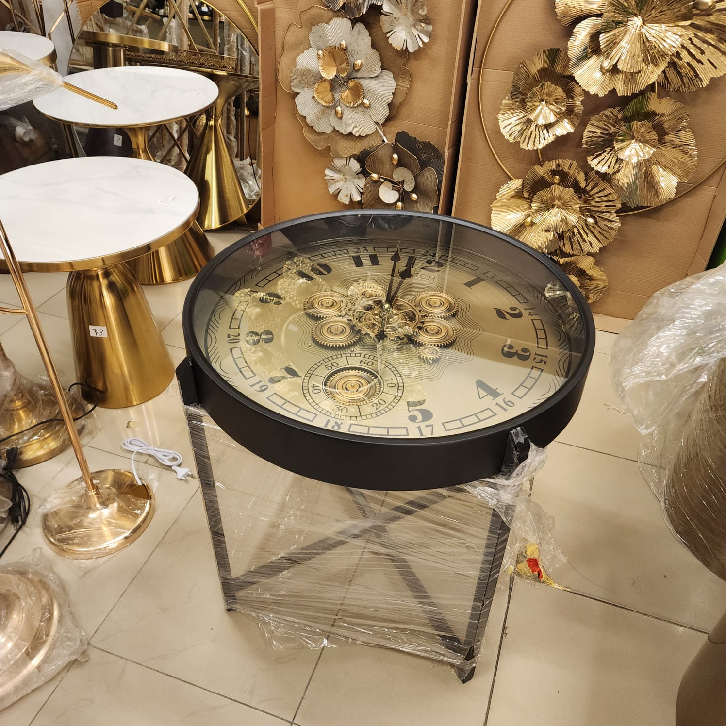 Moving Gear Clock Table