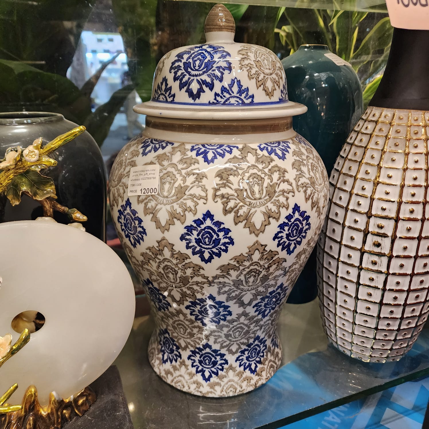 Medallion Urn