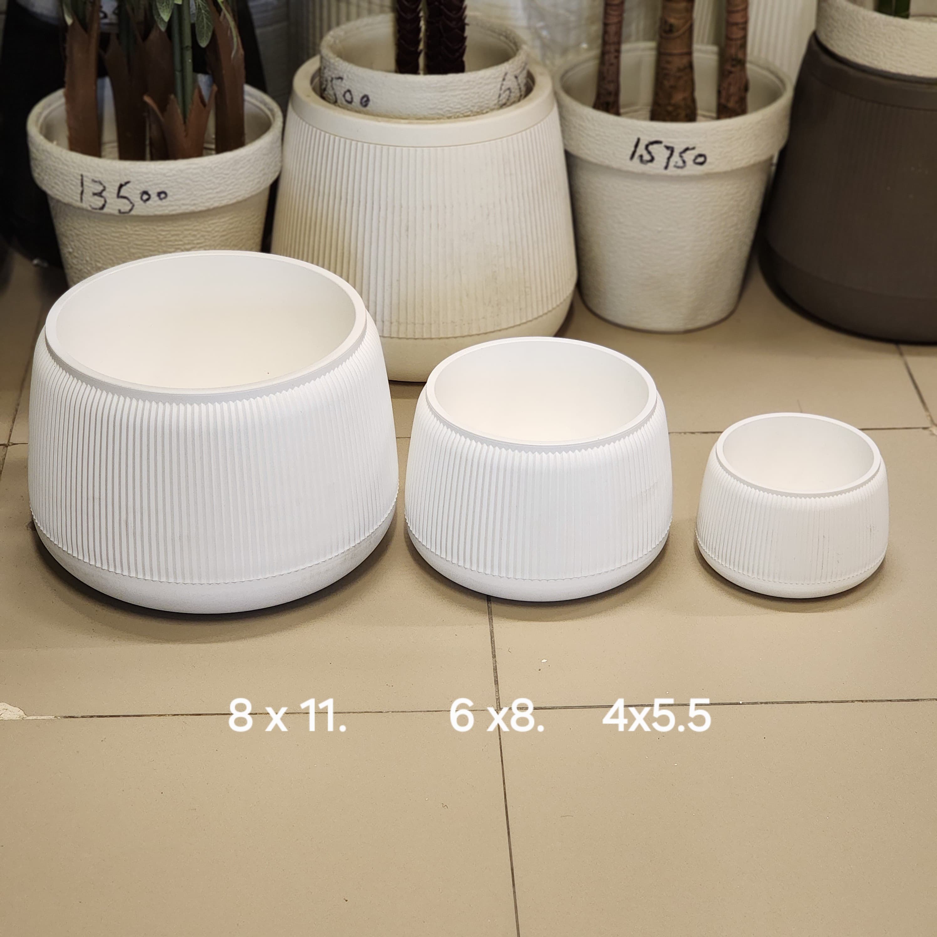 fluted round planters