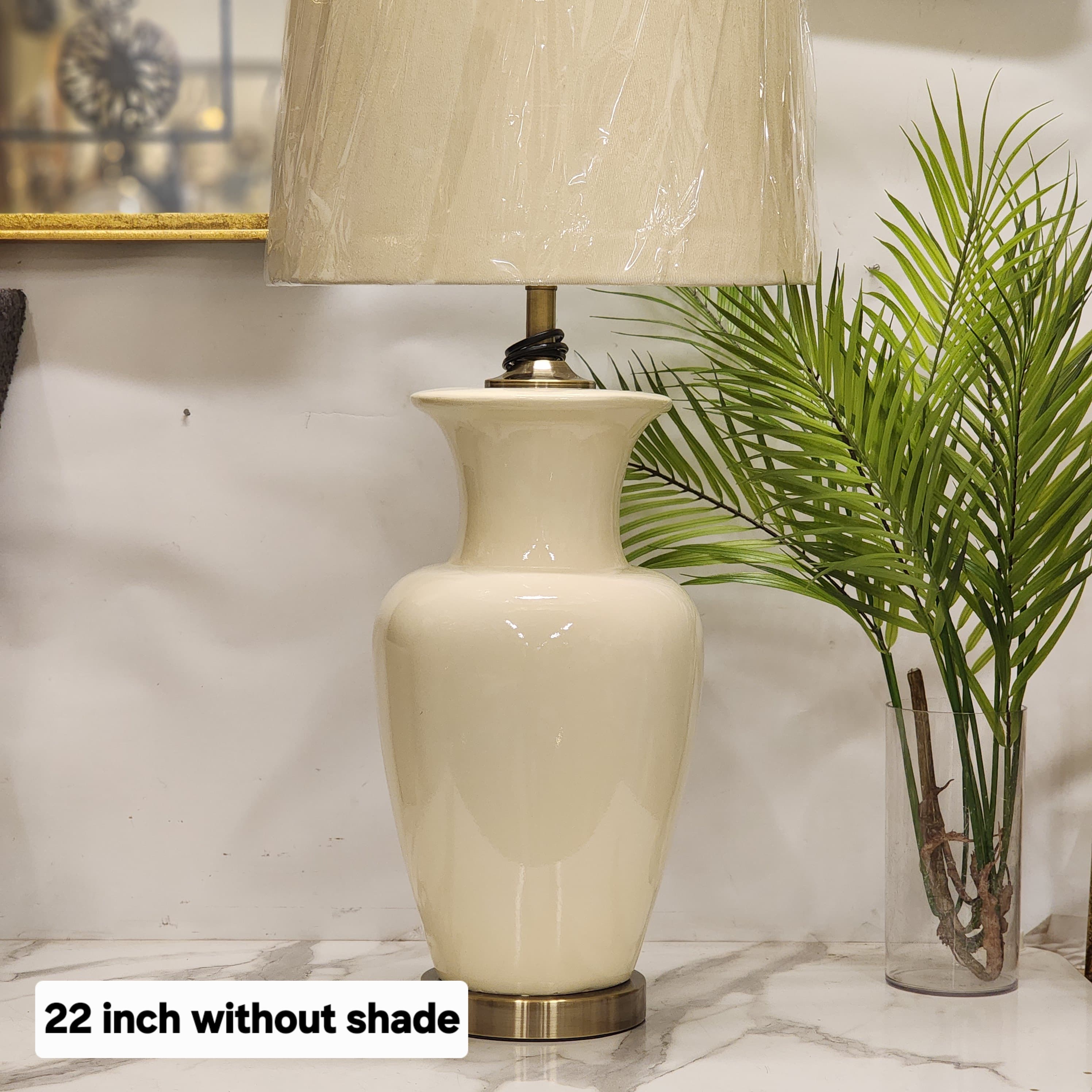 glossy ceramic vase table lamp
