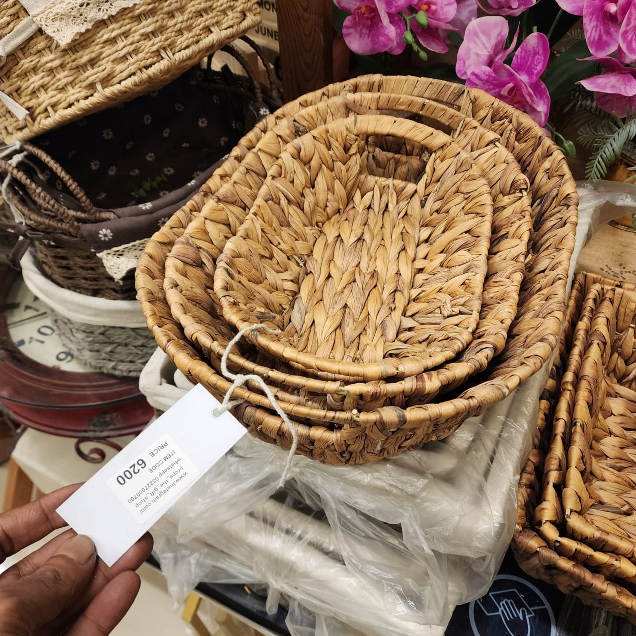 nested woven baskets