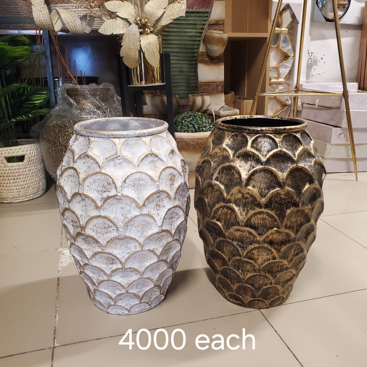 Scalloped Texture Floor Vases