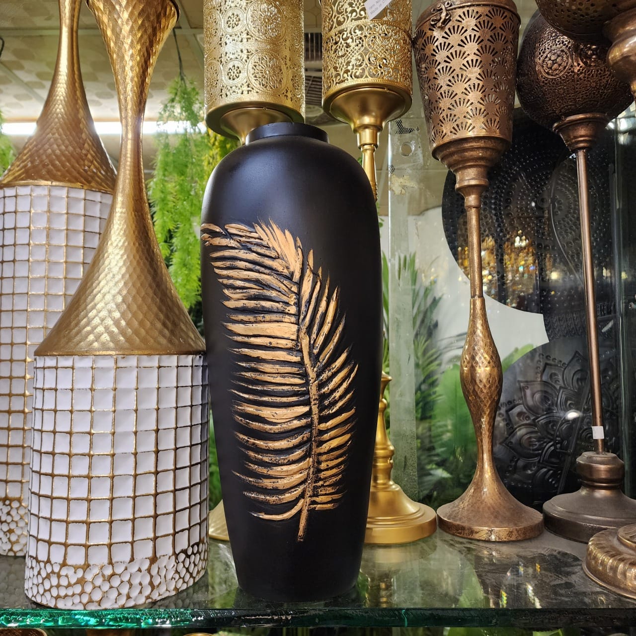 Black and Gold Palm Leaf Embossed Vase