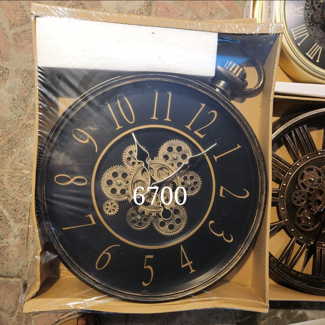 Props black and gold vintage-style wall clock