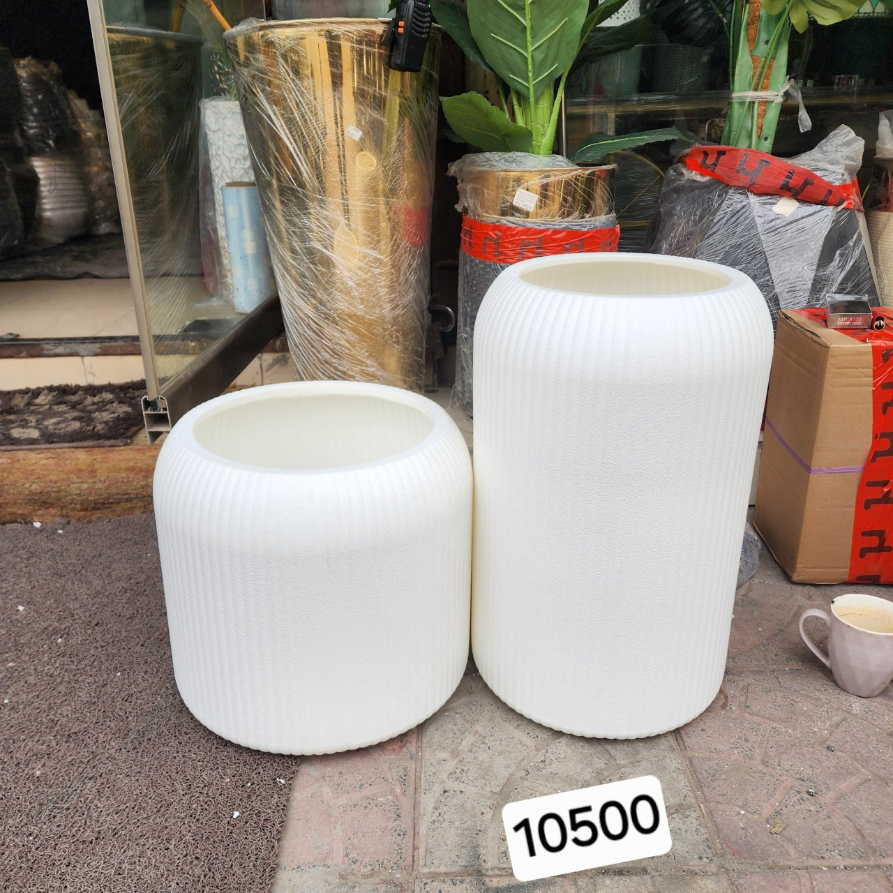 White Planter set 1