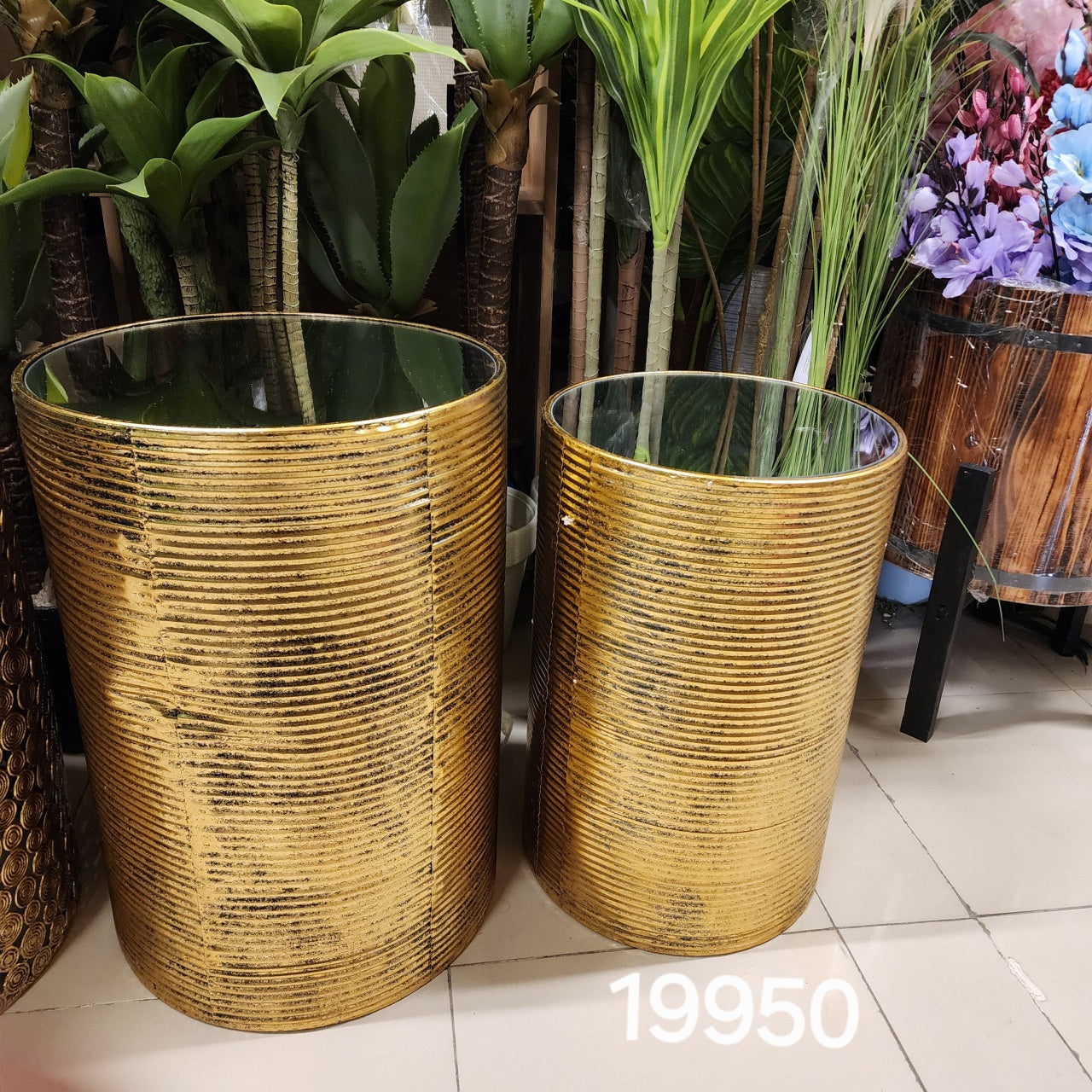 Ribbed Metal Display Tables